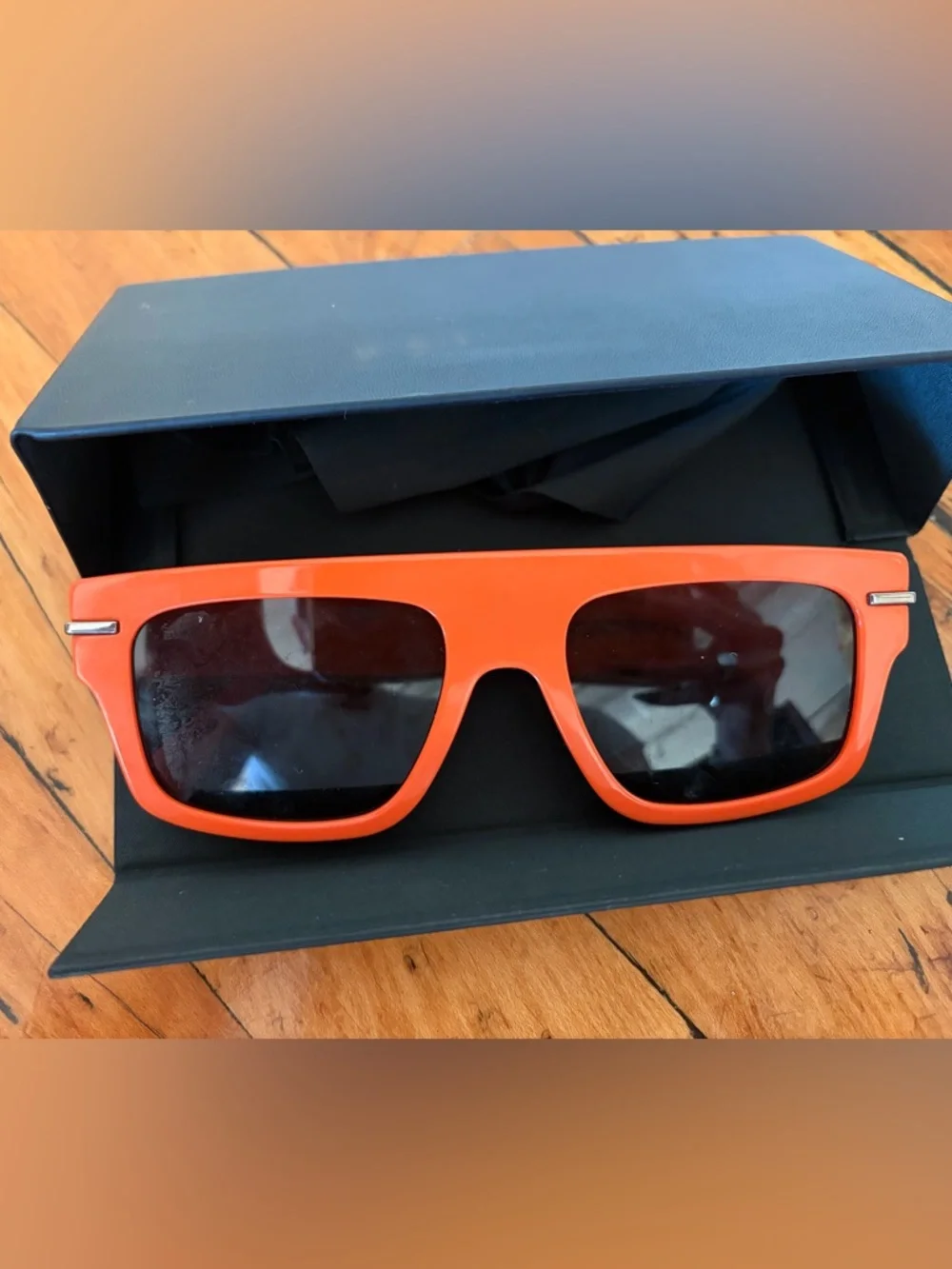 Fendi Orange Rectangular Sunglasses, case and cloth included - Picture 2 of 7
